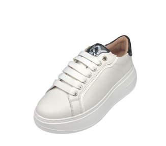 KEYS Sneakers