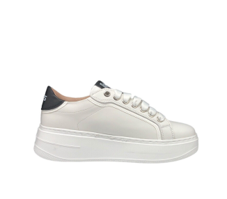 KEYS Sneakers