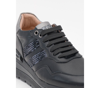 KEYS Sneakers