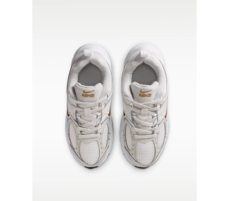 NIKE V5 RNR Sneakers