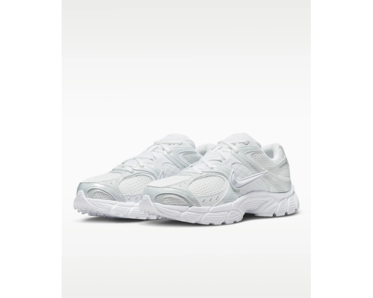 NIKE V5 RNR Sneakers