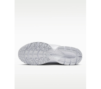NIKE V5 RNR Sneakers